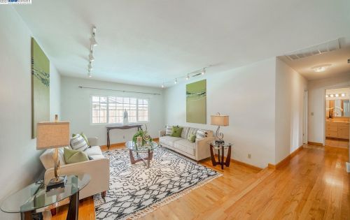 1798 Milburn Dr, Concord CA 94523-2117 exterior