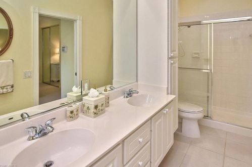 3572 Islandwalk Cir, Naples FL 34119-1613 exterior