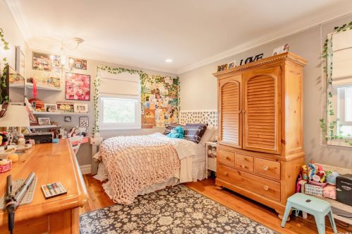 17 Dryden Way, Commack NY 11725-1927 exterior