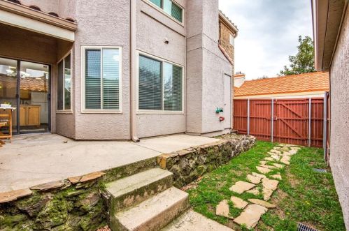 4242 Capistrano Dr, Dallas TX 75287-4033 exterior