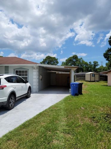 8525 Blue Ridge Dr, Tampa, FL 33619-4924