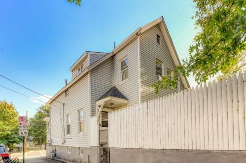 117 6 St, Paterson NJ 07508-2121 exterior