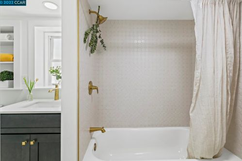 612 Stannage, Berkeley CA 94706-1640 exterior