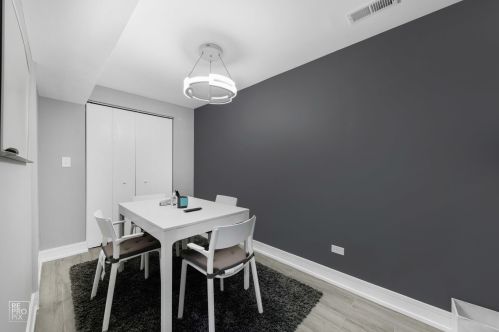 1307 Kedzie Ave, Chicago IL 60652-2602 exterior