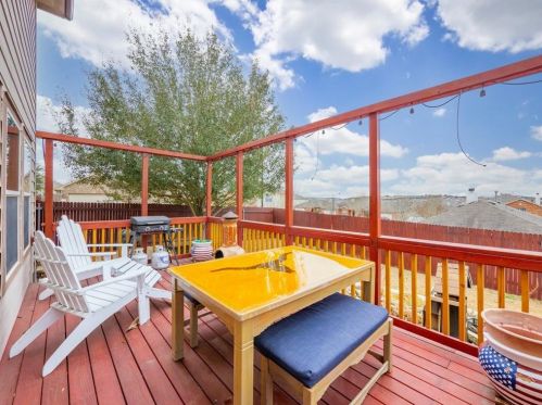 5629 Emma Thompson Way, Austin TX 78747-1711 exterior