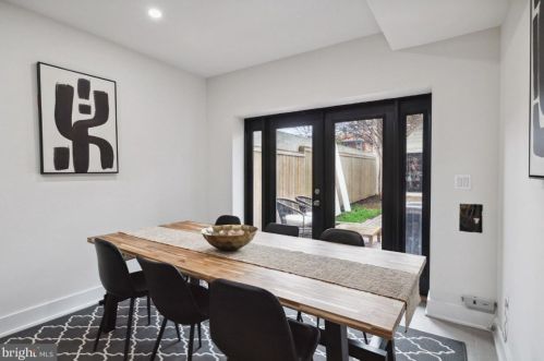 1416 A St, Washington DC  20003-1523 exterior