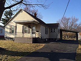 240 Garfield St, Kewanee, IL 61443-3647