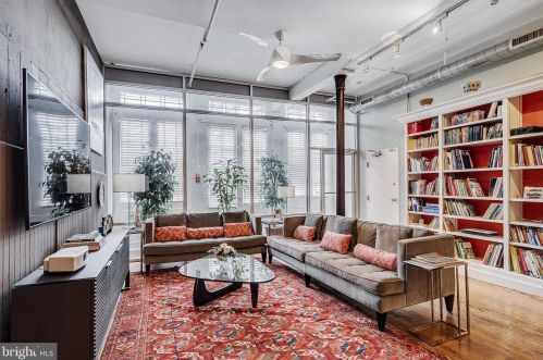 36 Front St, Philadelphia PA  19106-3019 exterior