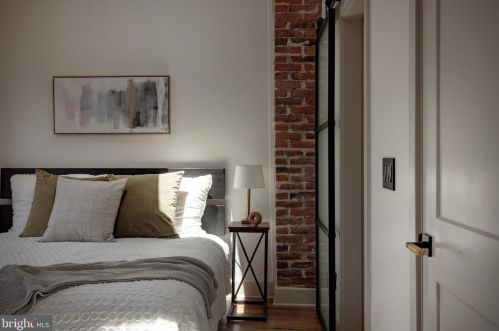 1025 51st St, Philadelphia PA  19143-4213 exterior