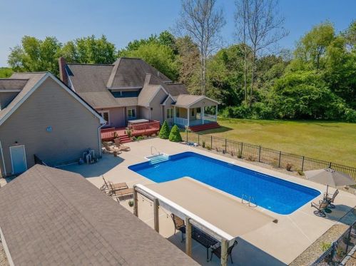 12 Old King St, Enfield CT 06082-5542 exterior