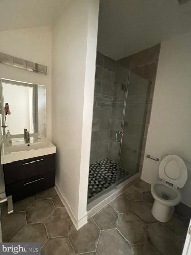 924 15 St, Philadelphia PA 19146-2141 exterior