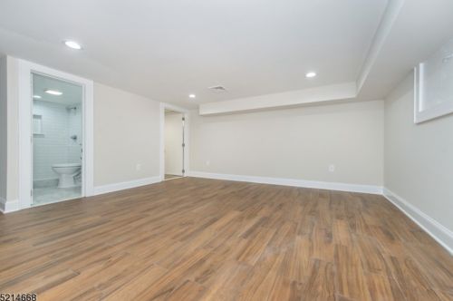 18 Kensington Ter, Maplewood NJ  07040-1323 exterior