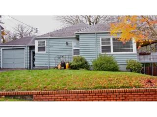 9025 36 Ave, Portland OR  97219-5321 exterior