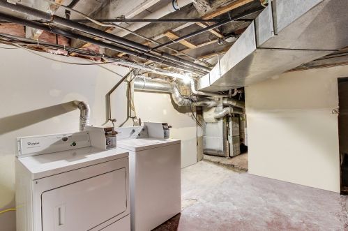 3414 Damen Ave, Chicago IL 60608-6835 exterior