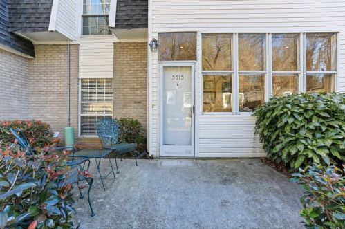 5615 Chemin De Vie, Atlanta, GA 30342-2565