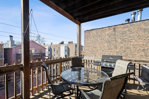 3124 Clifton Ave, Chicago IL 60657-3315 exterior