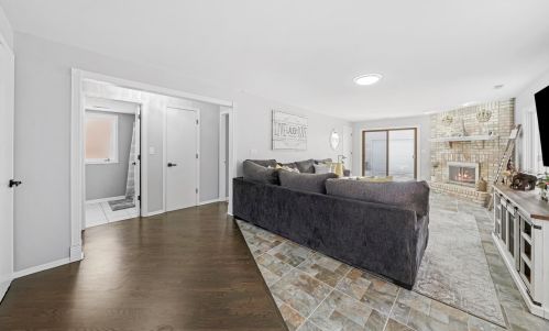 6729 64th Pl, Chicago IL  60638-4837 exterior