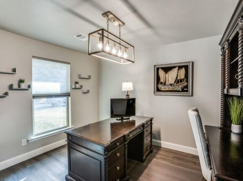 3225 Chapel Downs Dr, Dallas TX 75229-5834 exterior