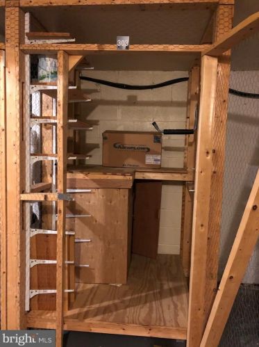 6433 Richmond Hwy, Alexandria VA 22306-6433 exterior