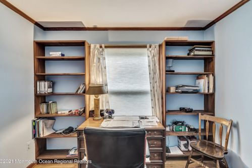 600 Edgemere Dr, Red Bank NJ 07711 exterior