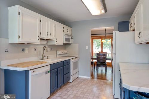 2310 Candlewood Dr, Alexandria VA exterior