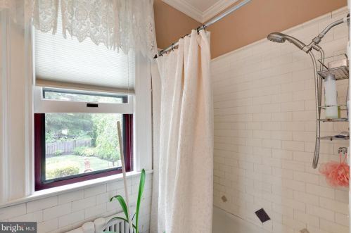 106 Westminster Ave, Camden NJ 08109-2640 exterior