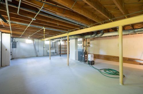 219 Daphne Rd, Milwaukee WI 53209-3346 exterior