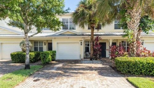 2534 Creekside Dr, Fort Pierce FL  34981-5100 exterior