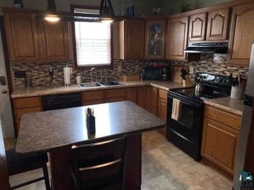 2820 2nd St, Duluth MN 55812-1921 exterior