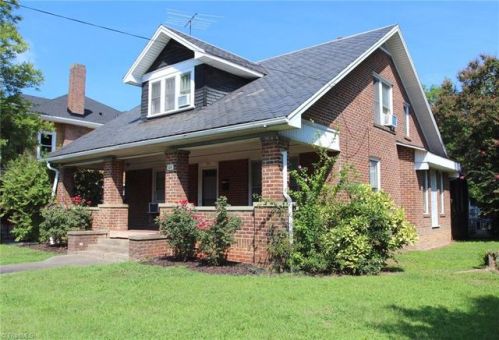 611 Mebane St, Burlington NC  27217-4133 exterior