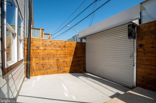 1144 Owen Pl, Washington DC 20002-2617 exterior