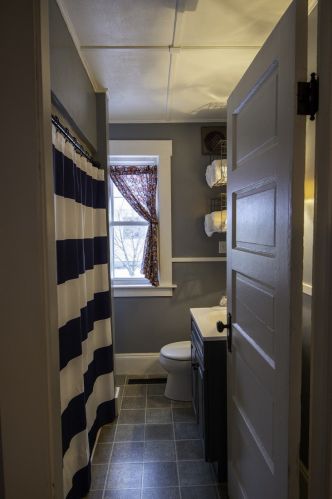 42 Noyes St, Concord NH 03301-2327 exterior