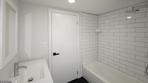 49 Woodland Ave, Whippany NJ  07981-1121 exterior