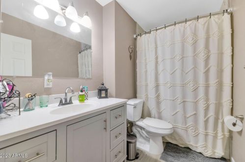 7208 21st Ave, Phoenix AZ  85021-7810 exterior