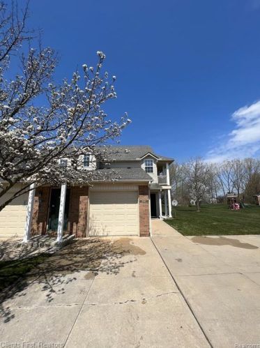 21087 Cooper Dr, Macomb Township, MI