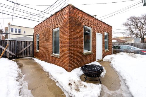 3128 Wilson Ave, Chicago IL  60625-4876 exterior