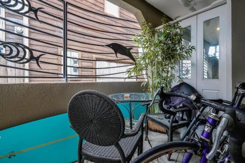 307 Capitola Ave, Capitola CA 95010-2845 exterior