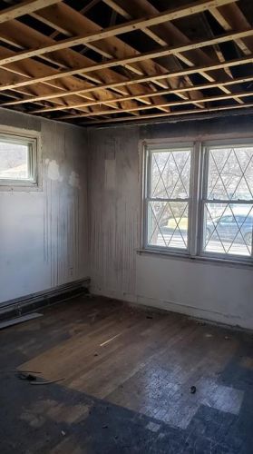 132 Annette Ave, Woonsocket RI  02895-3902 exterior