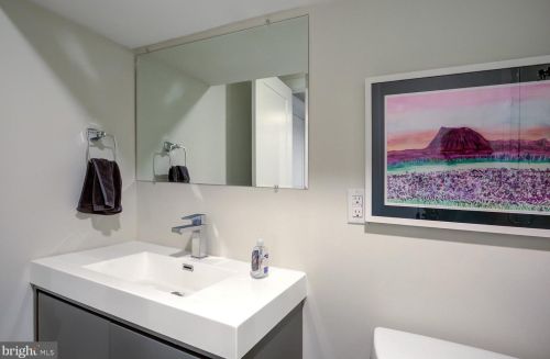 934 Ellsworth St, Philadelphia PA 19146-3010 exterior