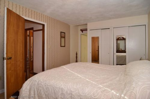 18 Atwells Ave, Providence RI 02909-1026 exterior