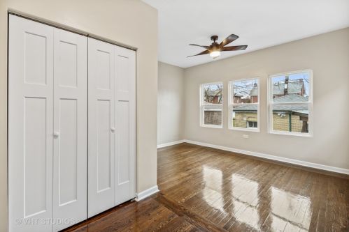 8232 Luella Ave, Chicago IL 60617-1842 exterior