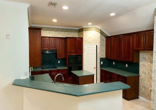 2727 Rochelle Pt, Irving TX  75062-9241 exterior