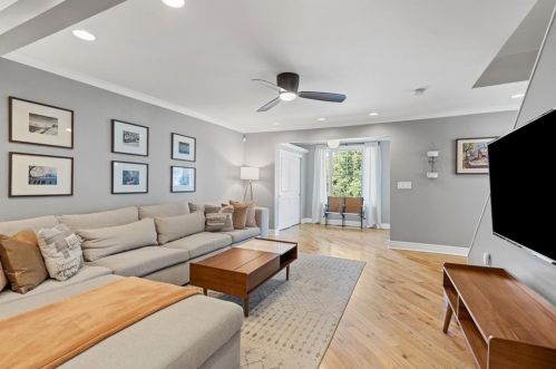 217 Plymouth St, Pittsburgh PA 15211-1233 exterior