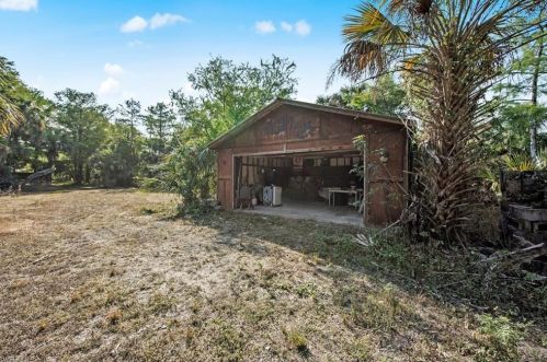 331 8 St, Naples FL 34120-0411 exterior