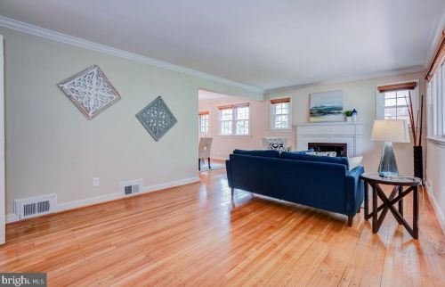 106 Lynnmoor Dr, Silver Spring MD 20901-1516 exterior