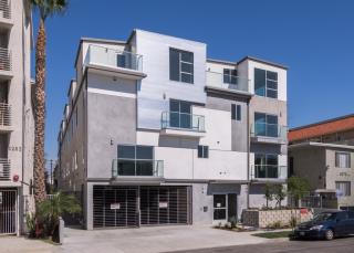 4270 Lindblade Dr, Los Angeles CA  90066-5808 exterior