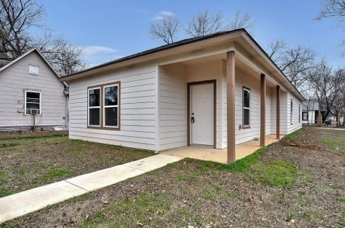 901 Nelson St, Denison TX  75020-4311 exterior