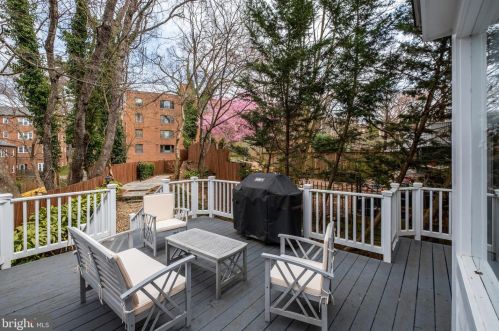 4843 Reservoir Rd, Washington DC 20007-1543 exterior