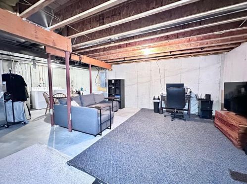 615 Hercules Trl, Madison WI  53718-2931 exterior