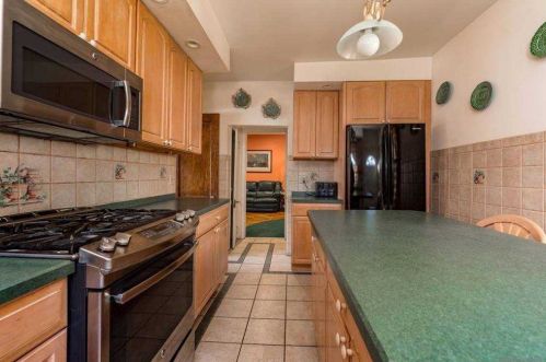 85-31 144th St, Jamaica NY 11435-3104 exterior